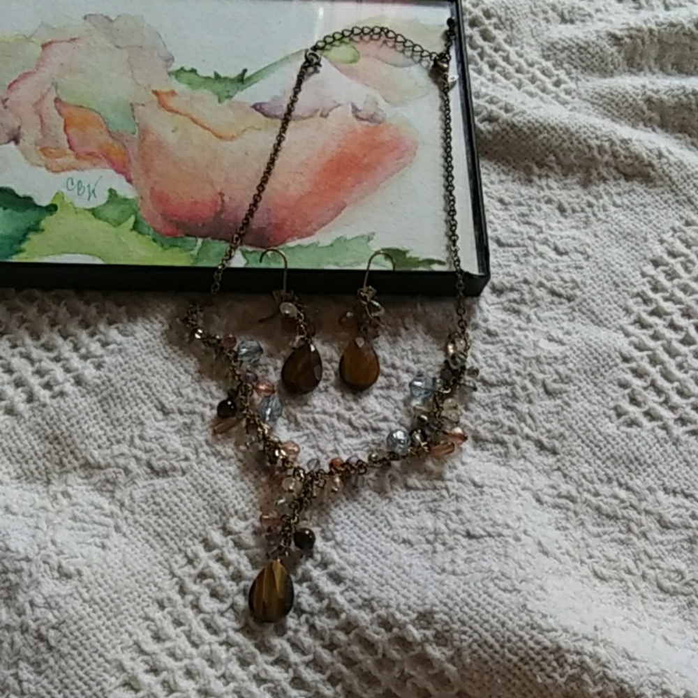 Vintage Avon necklace and earings